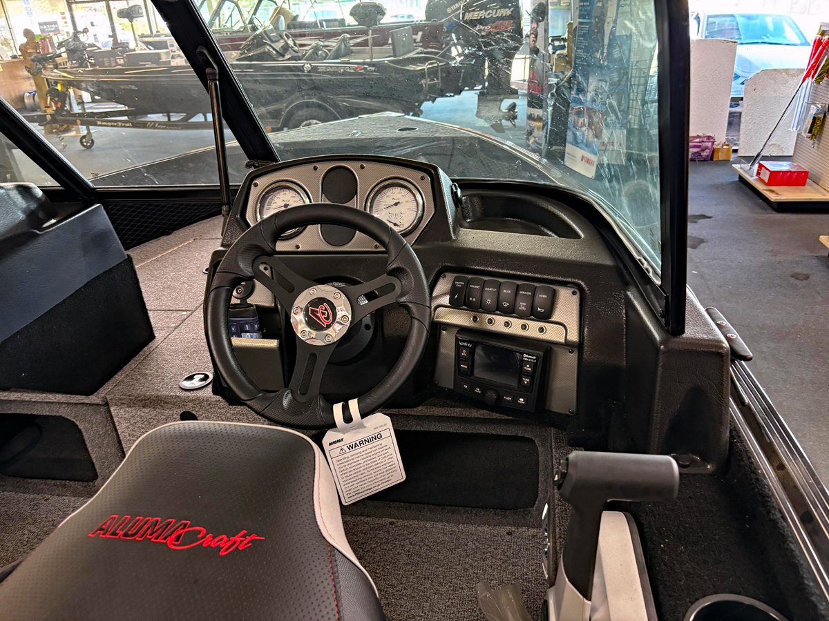 2024 Alumacraft Competitor 165 2024 Alumacraft Competitor 165