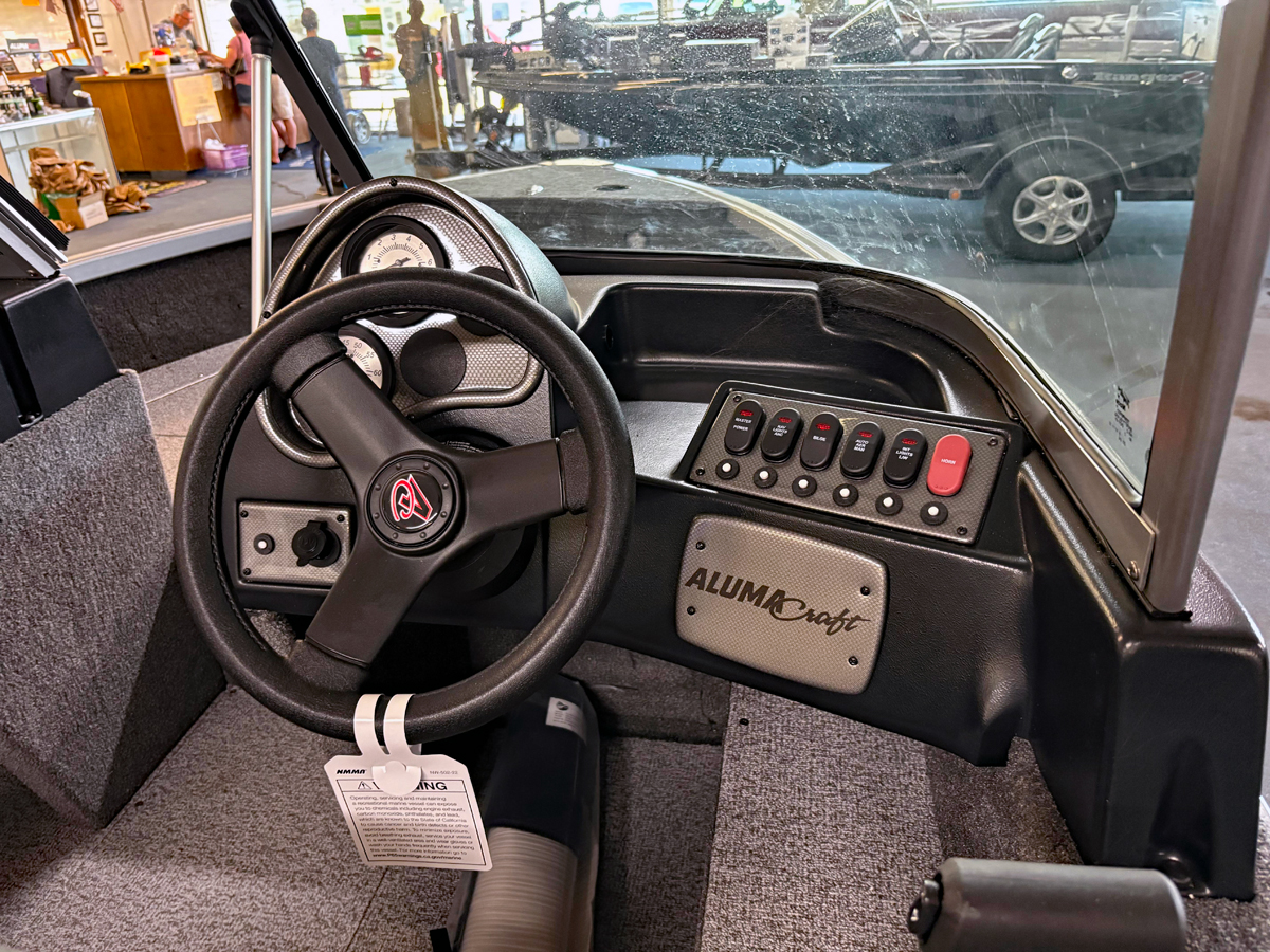 2024 Alumacraft Classic 165 2024 Alumacraft Classic 165