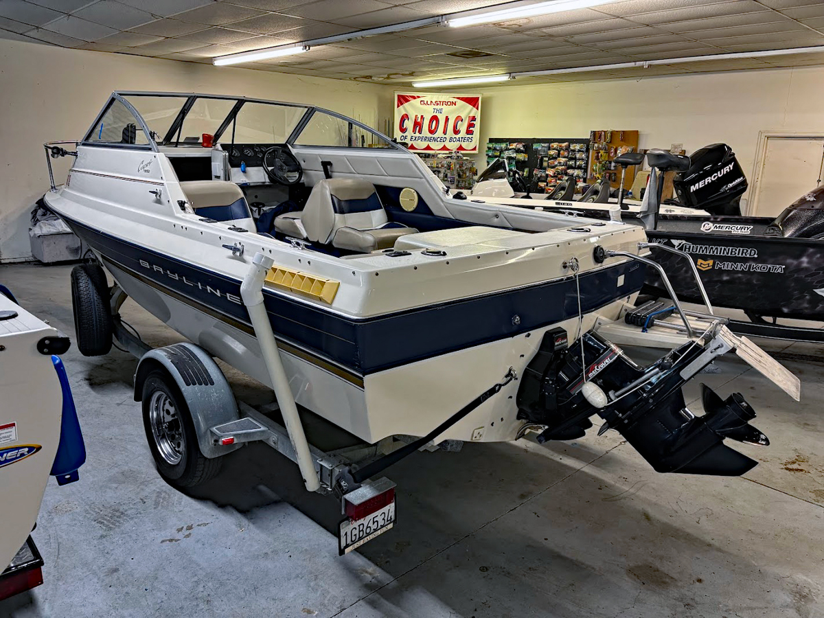 1996 Bayliner 1952 Capri Bayliner 1952 Capri