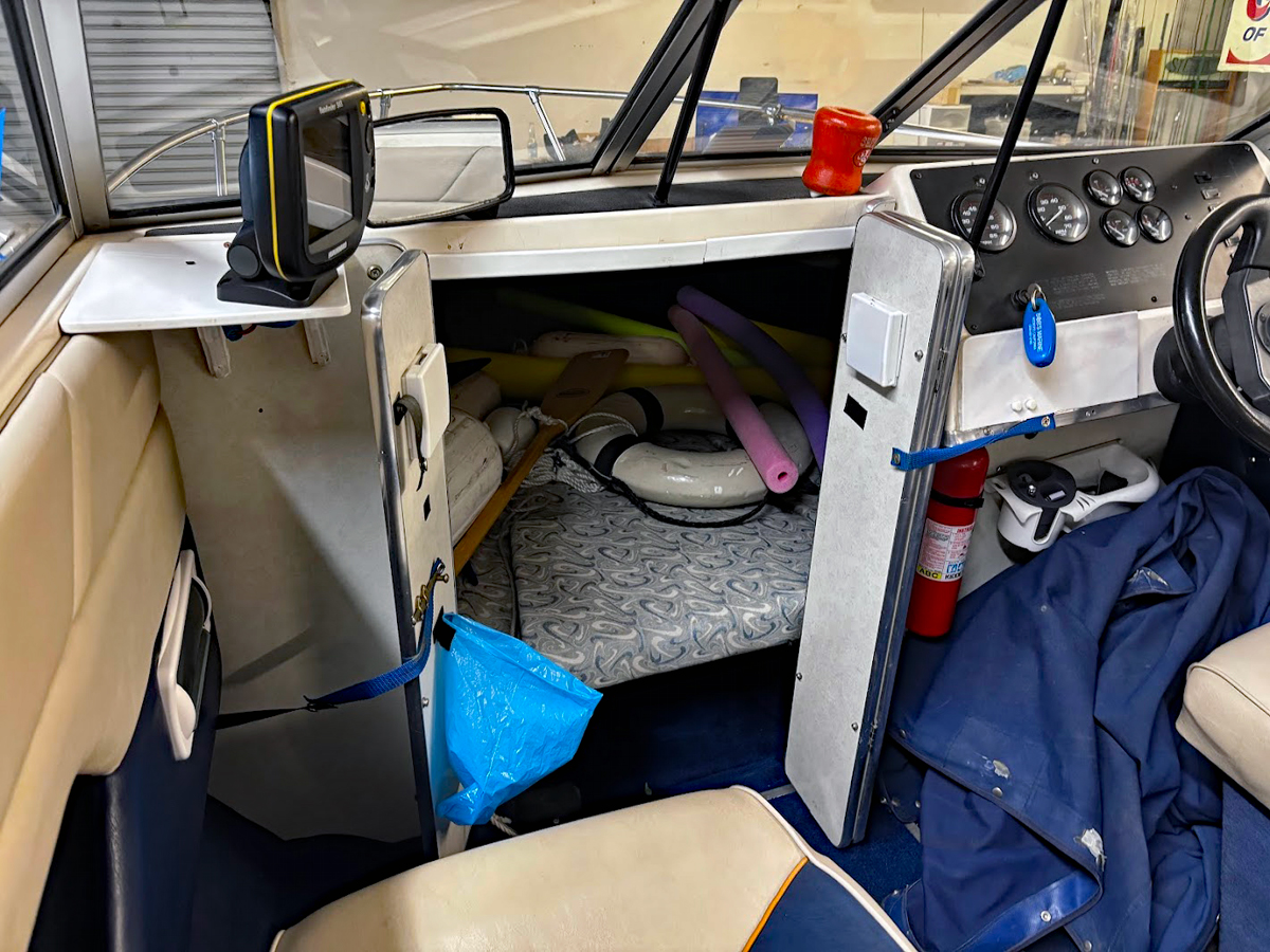 1996 Bayliner 1952 Capri Bayliner 1952 Capri