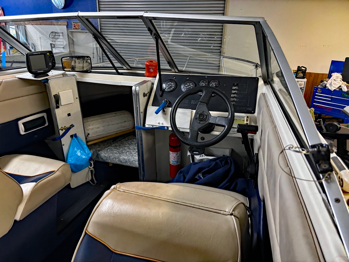 1996 Bayliner 1952 Capri Bayliner 1952 Capri