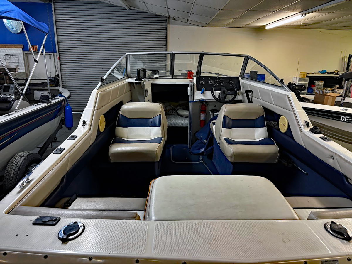 1996 Bayliner 1952 Capri Bayliner 1952 Capri